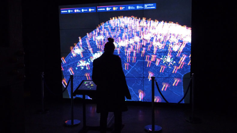 Conectados. Una mirada a la tecnología que nos acerca